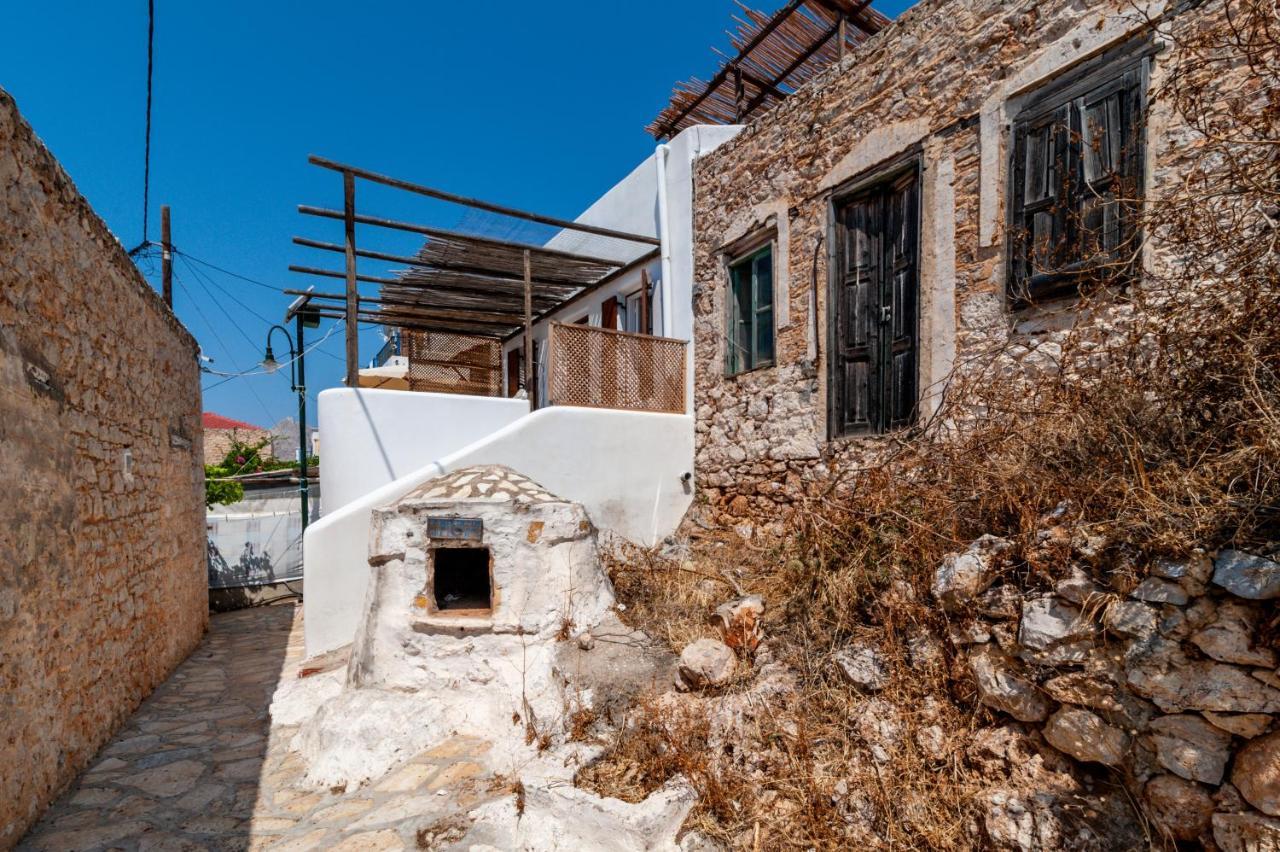 Atlantis Houses Chalki Town Bagian luar foto