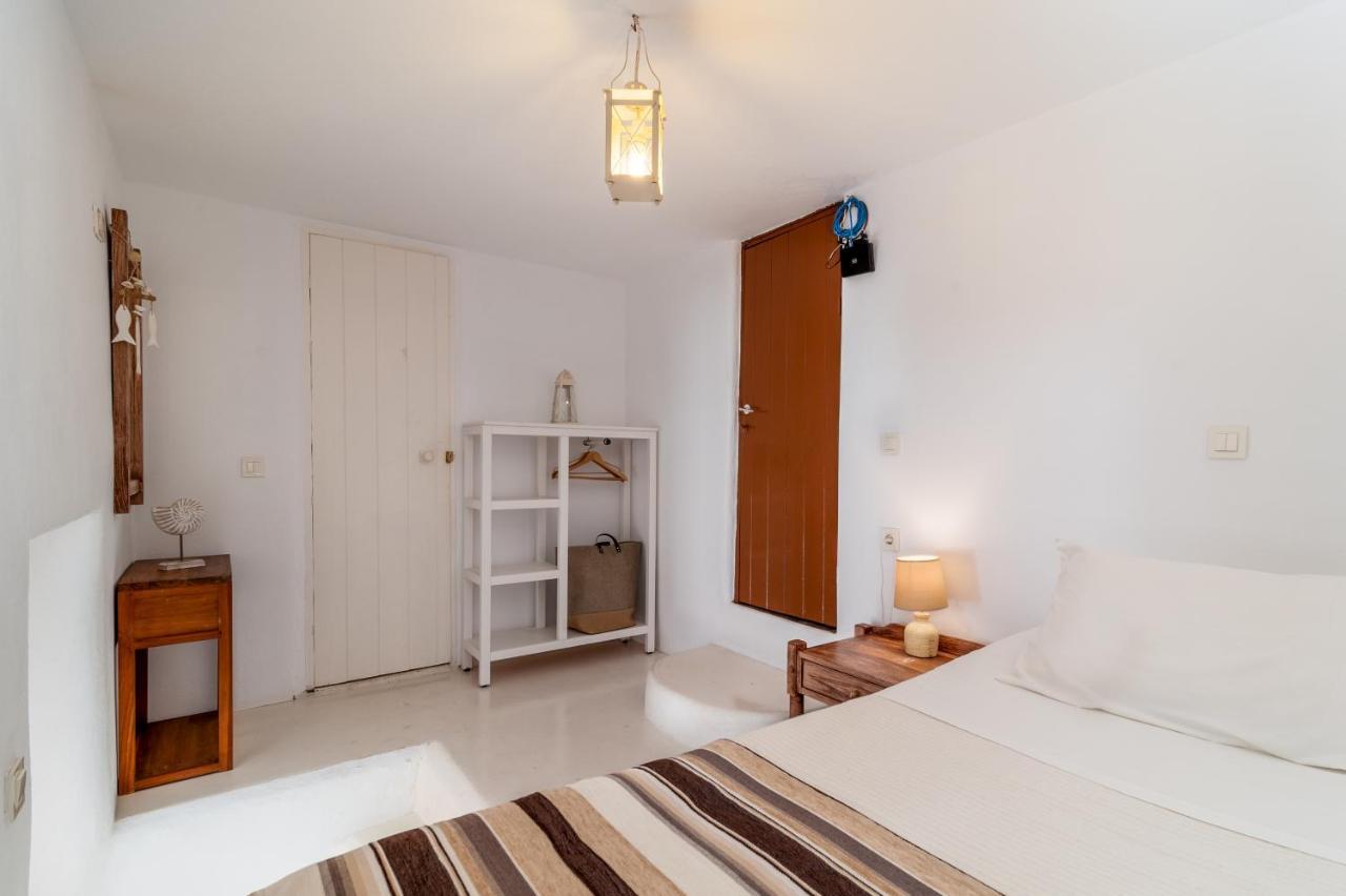 Atlantis Houses Chalki Town Bagian luar foto