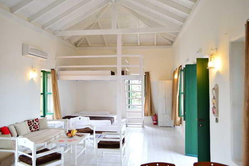 Atlantis Houses Chalki Town Bagian luar foto