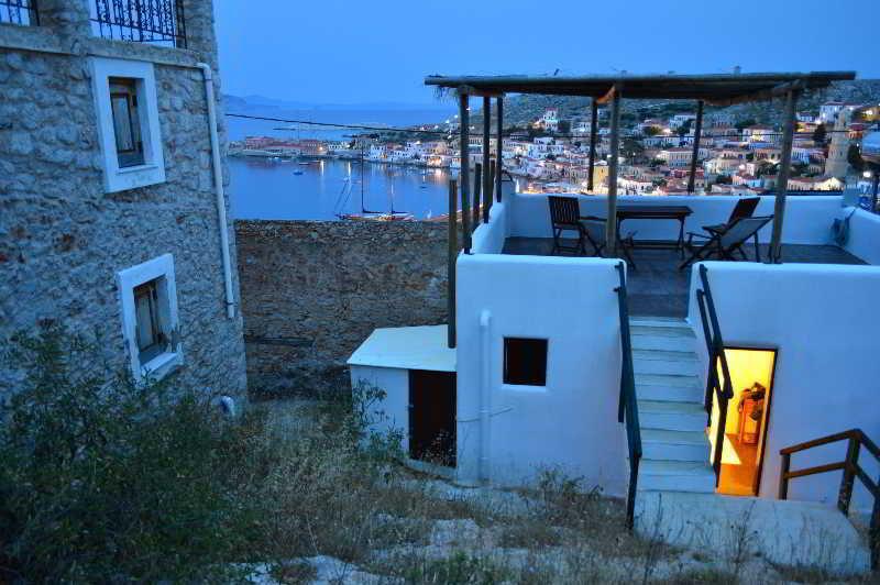 Atlantis Houses Chalki Town Bagian luar foto