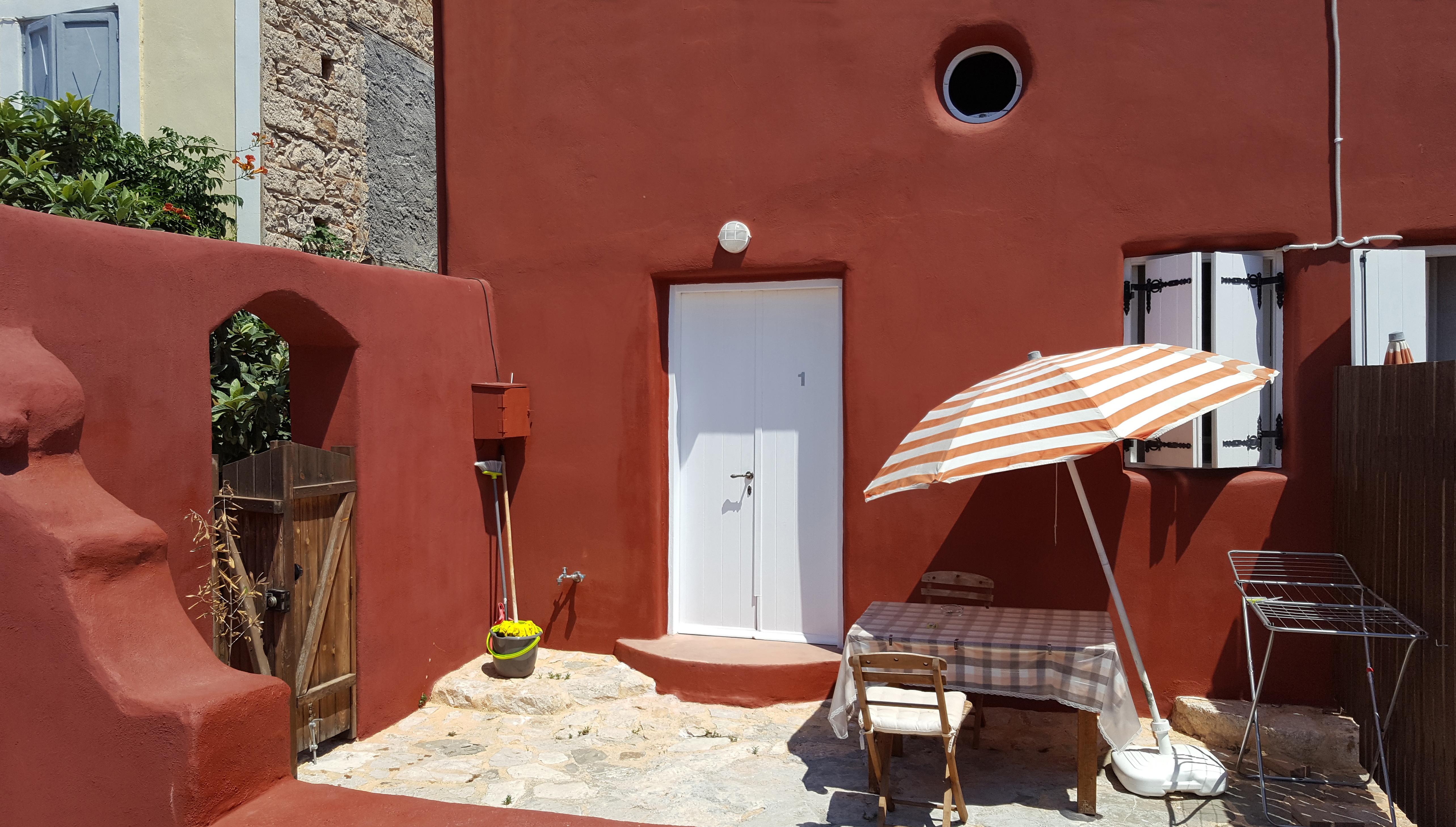 Atlantis Houses Chalki Town Bagian luar foto